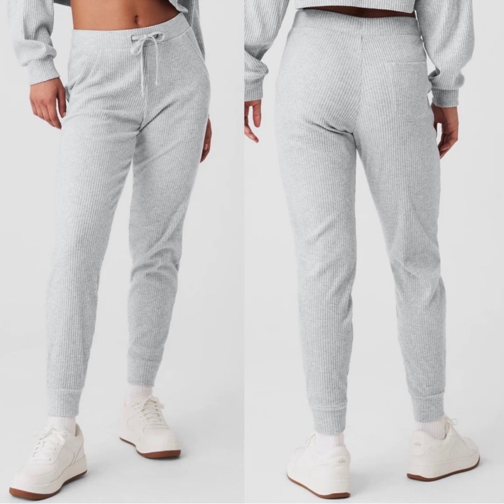 Alo Yoga Muse Muse Sweatpant Athletic Heather Grey